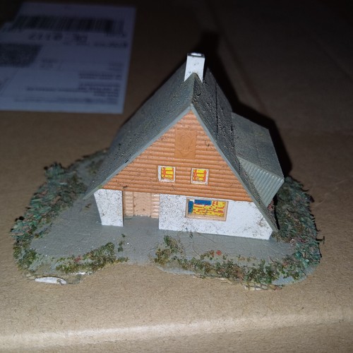 Spur haus - , haus--